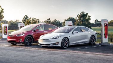 Richiamo Tesla: oltre 100mila le vetture coinvolte