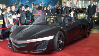 Robert Downey Jr. al volante della concept cabrio Acura NSX