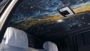 Rolls-Royce Cullinan Cosmos: il padiglione con la Via Lattea dipinta a mano