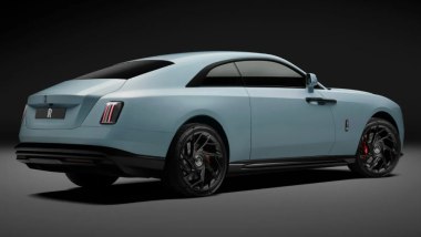 Rolls-Royce Spectre Serie II: la pi&ugrave; esclusiva Black Badge con finiture nere opache