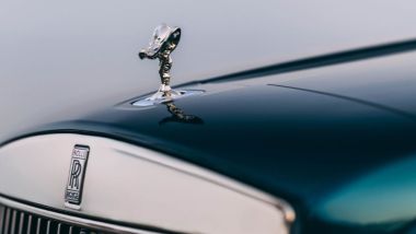 Rolls-Royce SUV elettrico: tra poco lo Spirit of Ectasy sul cofano di uno sport utility a batterie