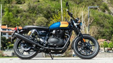 Royal Enfield Interceptor 650 Blackout, vista laterale