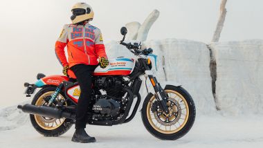 Royal Enfield Shotgun 650 Icon Motosports: insieme alla moto anche la giacca abbinata