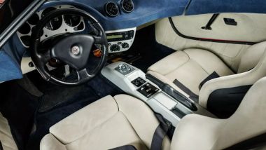 Sbarro Alcador GTB: l'abitacolo creato per il collezionista con finiture blu su misura