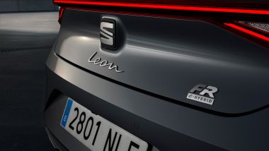 Seat Leon 1.4 e-Hybrid 204 CV DSG: il badge sul posteriore la identifica