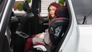 Seggiolini obbligatori per tutti i bambini sotto la statura di 1,50 metri