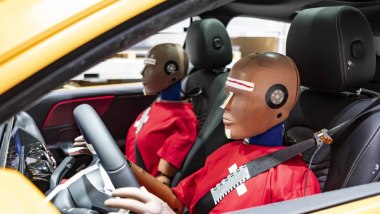 Sicurezza donne in auto: nuovi crash test pi&ugrave; adatti alla fisionomia delle donne