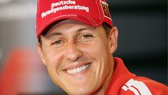 Stampa britannica: "Schumacher sta meglio e non è più a letto"