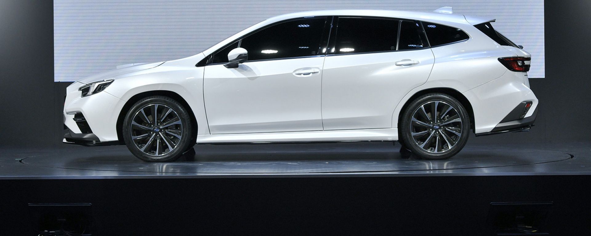 Subaru levorg sti характеристики