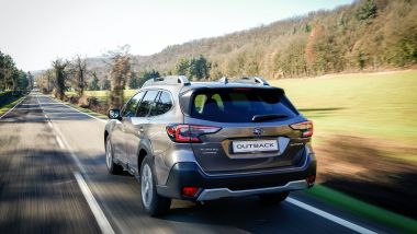 Subaru Outback 2021: la prova su strada