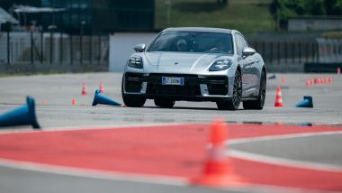 Sull'asfalto del Porsche Center dell'Autodromo di Franciacorta