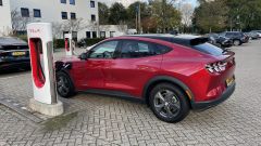 Supercharger, in Olanda il programma per la ricarica di auto non Tesla