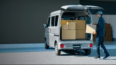 Suzuki Every: il kei van in versione commerciale