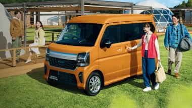 Suzuki Every: il mini furgone giapponese anche per il tempo libero