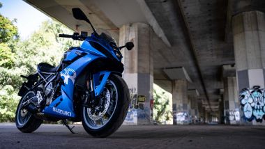 Suzuki GSX-8R: le linee richiamano quelle delle ultime GSX-R