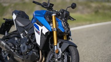 Suzuki GSX-S1000 EVO, il blu le dona davvero parecchio