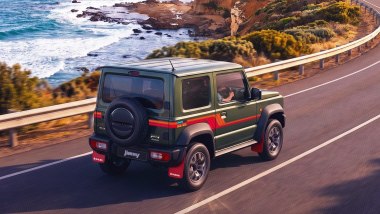 Suzuki Jimny Heritage: nuovi accessori per stile e sicurezza a un prezzo di circa 26.200 euro