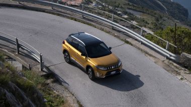 Suzuki Vitara 1.5 140V: disponibile solo nell'allestimento Starview con tetto panoramico
