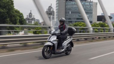 SYM Symphony ST 125, le prestazioni sono brillanti anche se non le migliori della categoria