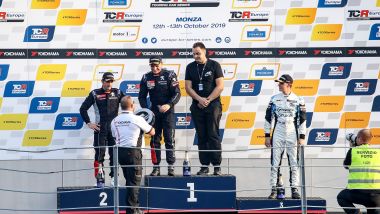 TCR Europe 2020, Monza: Julien Briché (Peugeot 308 TCR) festeggia sul gradino più alto del podio