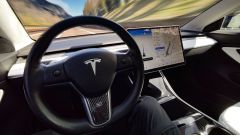 Tesla: negli USA una bambina nasce grazie ad Autopilot su Model 3