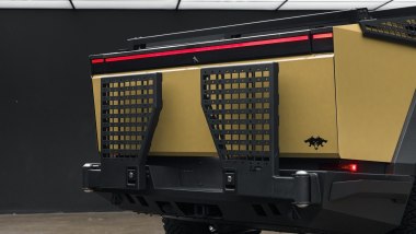 Tesla Cybertruck Up Invincible by Unplugged Performance: la coda del pick-up americano