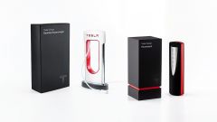Desktop Supercharger e Powerbank: le Tesla per il tuo smartphone