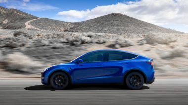 Tesla e il taglio dei prezzi: il SUV Model Y