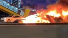 Tesla Model 3, incidente ed esplosione a Mosca. Il video