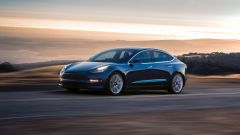 Problemi per Tesla Model 3: accumuli di ruggine sulla berlina EV