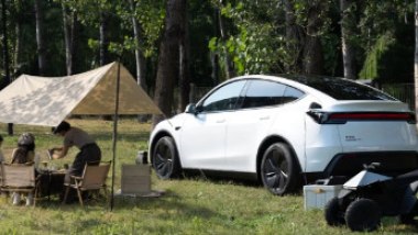 Tesla Model 3: arriva anche la ricarica bidirezionale V2L come sulla Model Y