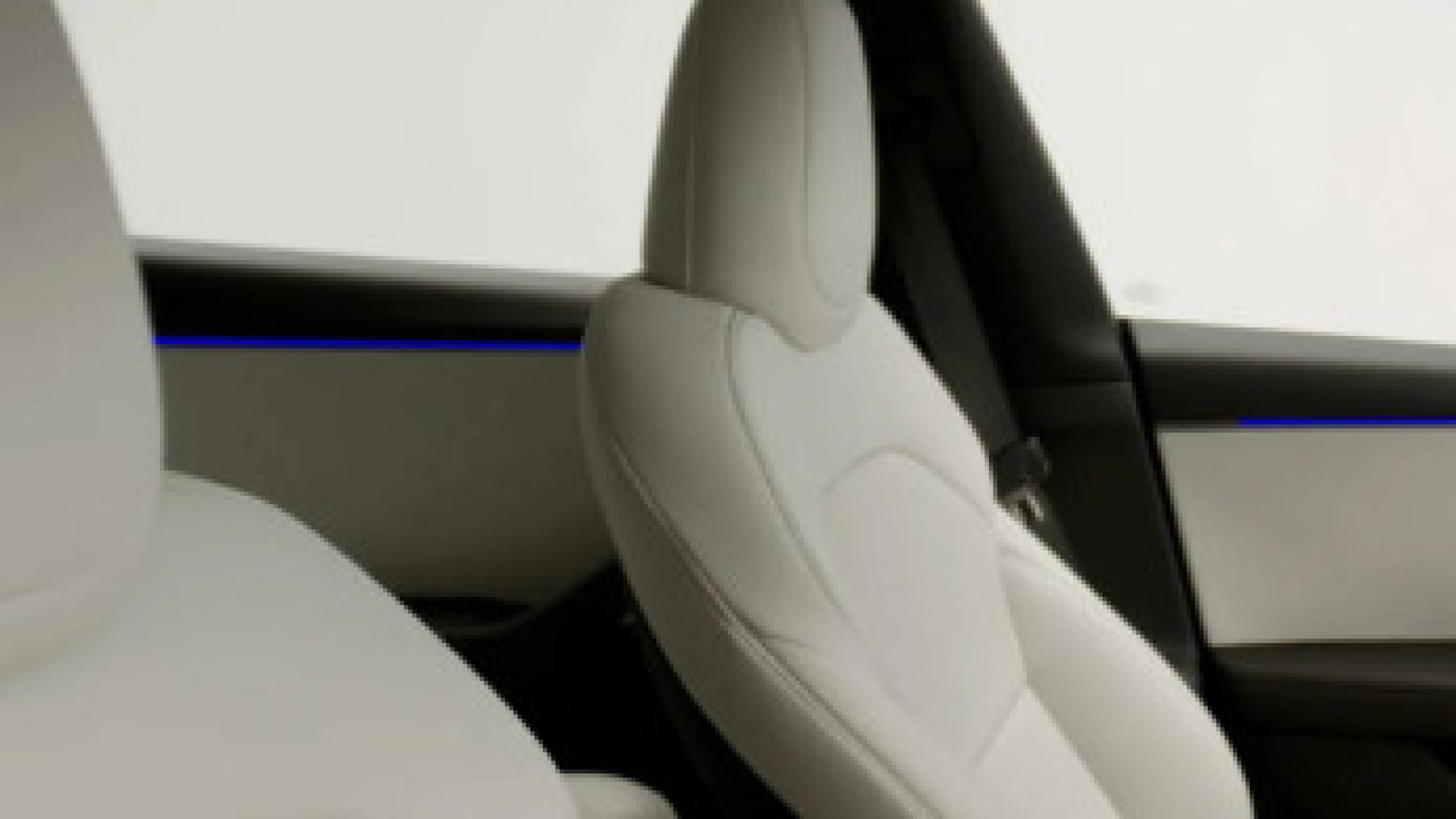 Tesla Model 3: nuovo display da 16 pollici in Cina