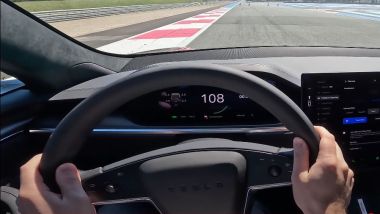 Tesla Model S Plaid, regina di accelerazione 0-100 (YouTube / AutoTopNL)