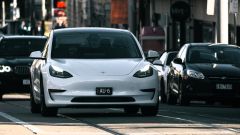 Tesla Autopilot, in arrivo Full Self Driving FSD V12.1.2