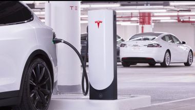 Tesla Supercharger: a rischio i piani di sviluppo?