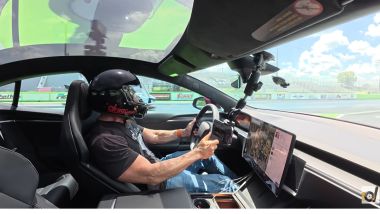 Tesla vs Chevrolet: la drag race fra Model S Plaid e Corvette ZR1 a bordo dell'elettrica