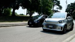Fiat 500e Cabrio e Smart Fortwo Cabrio a confronto in video