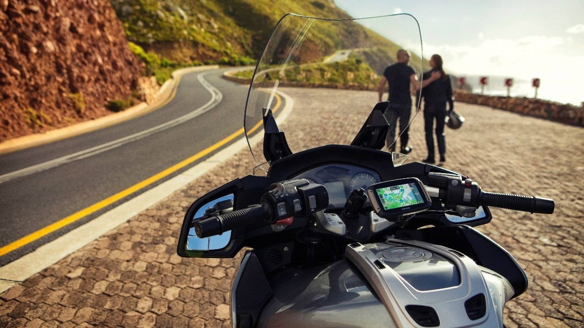 Navigatori GPS TomTom Rider 42, 420 e 450 i nuovi navigatori GPS da moto MotorBox