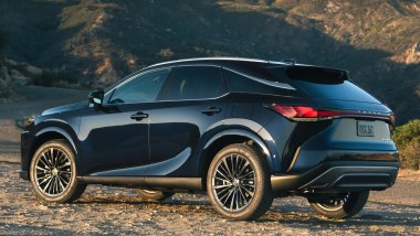 Toyota chiude tre fabbriche dopo il terremoto in Giappone, costruiti 5.000 veicoli in meno