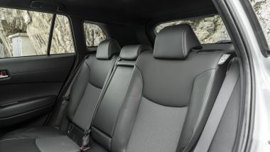 Toyota Corolla Cross AWD-i: divanetto posteriore