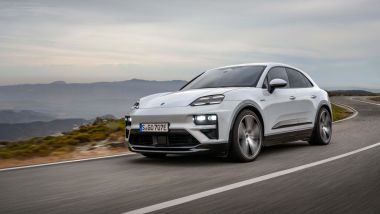 Transizione elettrica Porsche: la Macan EV potrebbe ritrovare la versione ICE