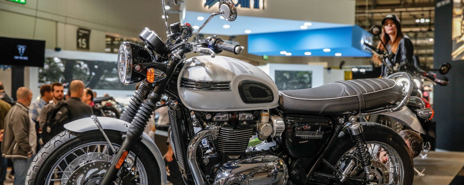 Triumph Bonneville T120 Diamond Edition A Eicma 2018 In Video Motorbox