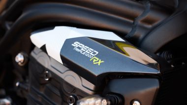Triumph Speed Triple 1200 RX: il nome sul fianchetto dice abbastanza