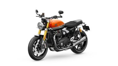 Triumph Speed Twin 1200: la versione più sportiva RS in colore arancione