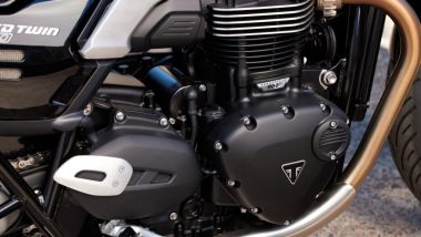 Triumph Speed Twin 900: il motore bicilindrico eroga 65 CV per 80 Nm di coppia