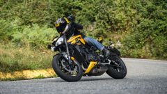 Prova naked Triumph Street Triple 765 RS: opinioni, prezzo, video