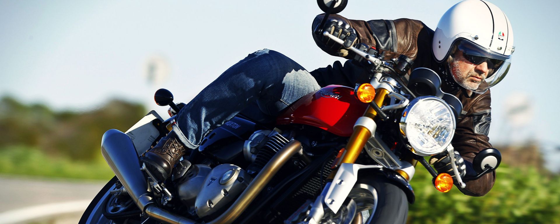 Prova Su Strada Triumph Thruxton R 1200 Motorbox