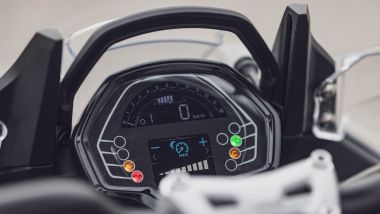 Triumph Tiger Sport 800: display misto TFT-LCD, non molto gratificante per l'occhio