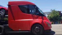 Tesla Semi: prima del debutto il truck elettrico è già su strada