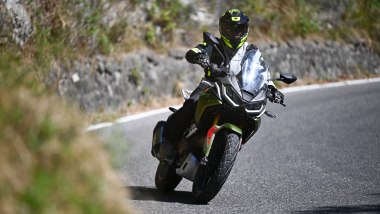 TVS RTX 300: la prova della piccola crossover
